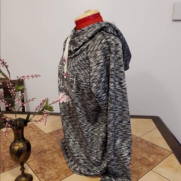 FOUNDATION CURE 🎀 black gray and white hoodie - Picture 5 of 5